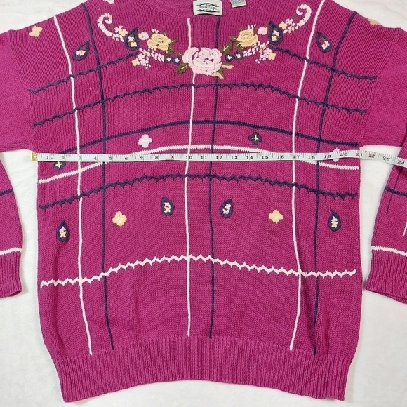 Separate Issues Vintage Magenta Floral 3D Knit Sweater Size Medium - Picture 7 of 8